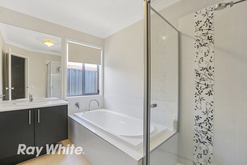 Photo - 29 Kingfisher Court, Lara VIC 3212 - Image 7