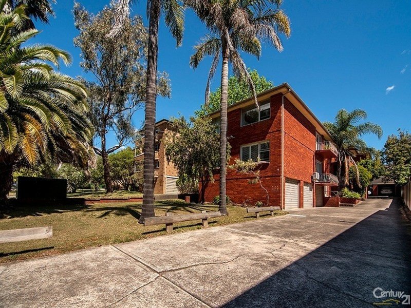 Photo - 2/9 Kiora Road, Miranda NSW 2228 - Image 5