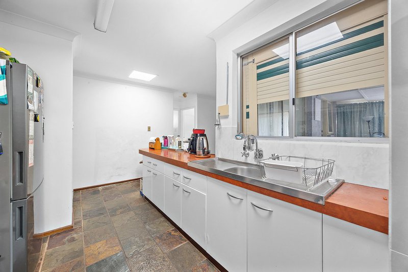 Photo - 29 Kitson Street, Rockingham WA 6168 - Image 17