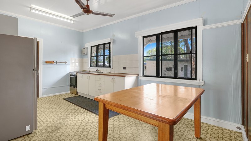 Photo - 29 Koch Street, Mooroobool QLD 4870 - Image 6