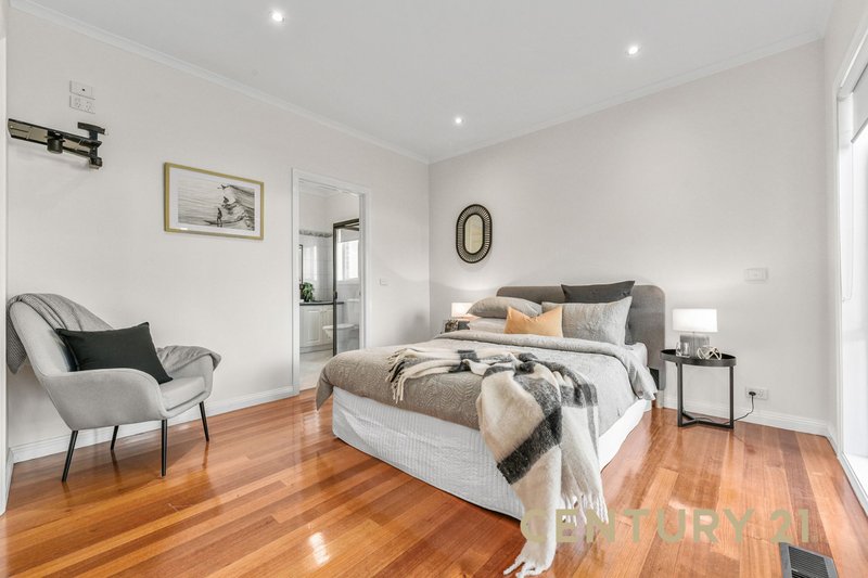 Photo - 2/9 Koonalda Grove, Dandenong North VIC 3175 - Image 6