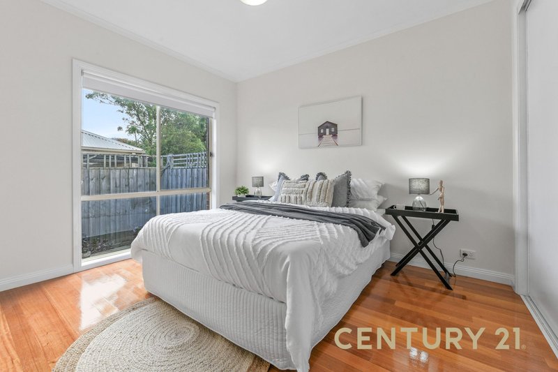 Photo - 2/9 Koonalda Grove, Dandenong North VIC 3175 - Image 9