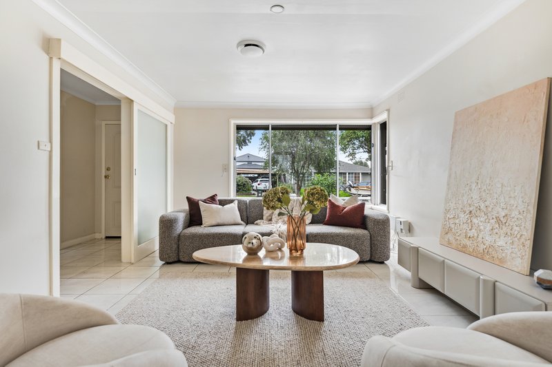 Photo - 29 Koonalda Road, Gladstone Park VIC 3043 - Image 6