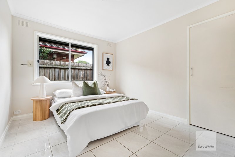Photo - 29 Koonalda Road, Gladstone Park VIC 3043 - Image 12