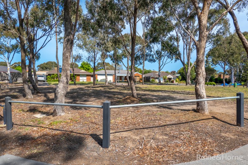 Photo - 29 La Perouse Close, Sunbury VIC 3429 - Image 15