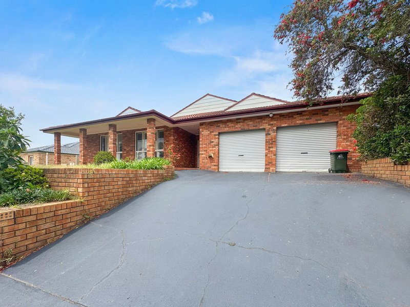 29 Lake Haven Drive, Lake Haven NSW 2263