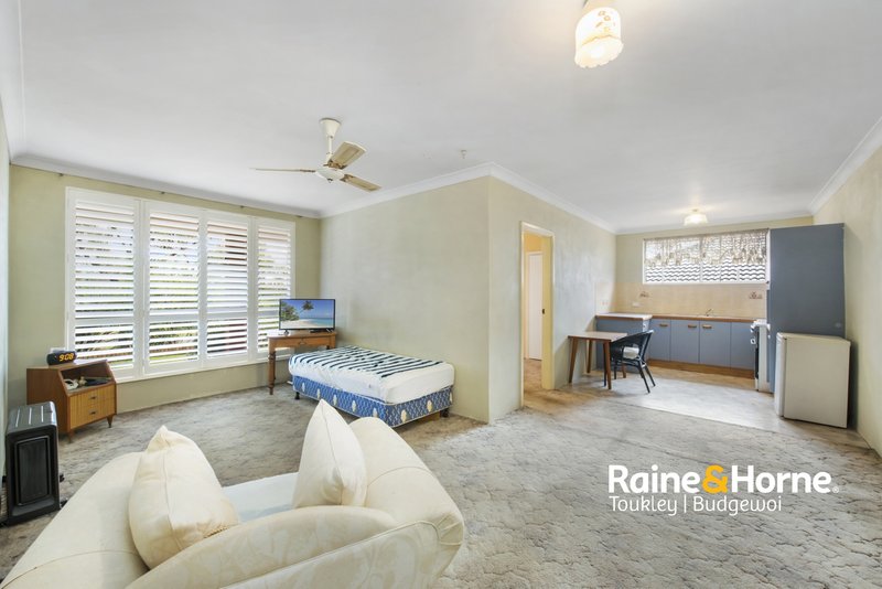 Photo - 29 Lake Haven Drive, Lake Haven NSW 2263 - Image 13