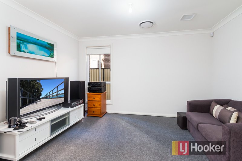 Photo - 29 Lamb Street, Oakhurst NSW 2761 - Image 6