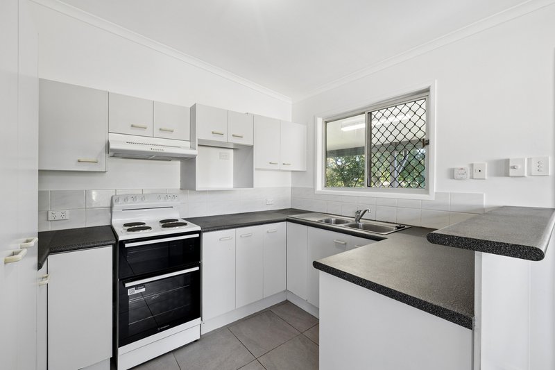 Photo - 29 Leah Street, Burpengary QLD 4505 - Image 6