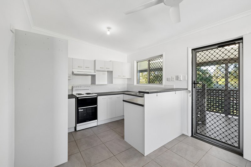 Photo - 29 Leah Street, Burpengary QLD 4505 - Image 7
