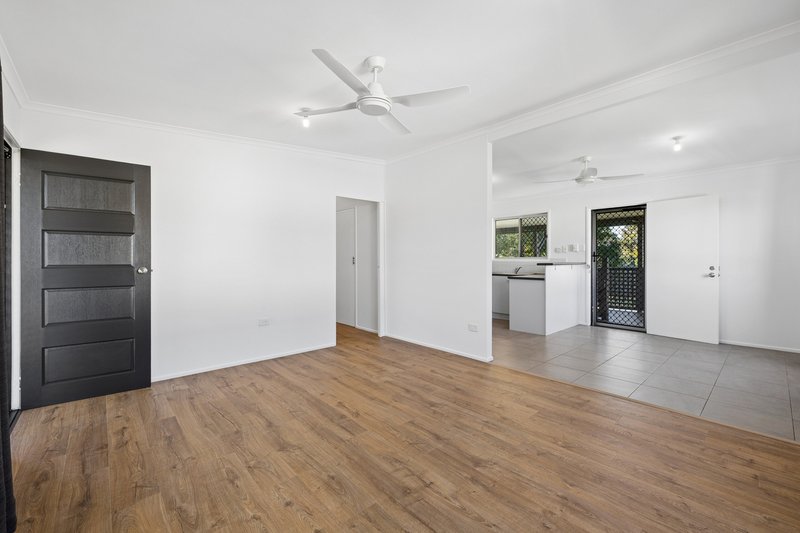 Photo - 29 Leah Street, Burpengary QLD 4505 - Image 9