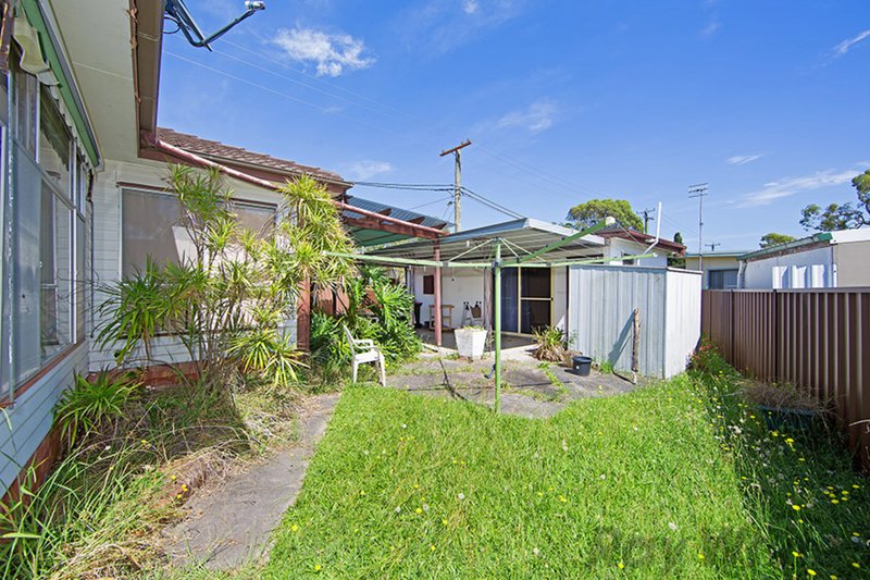 Photo - 29 Leichhardt Street, Gorokan NSW 2263 - Image 3