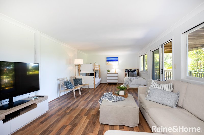 Photo - 29 Linden Way, Mollymook Beach NSW 2539 - Image 12