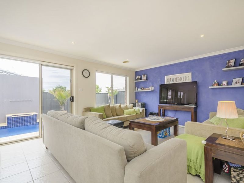 Photo - 29 Lindsay Gardens, Point Cook VIC 3030 - Image 4