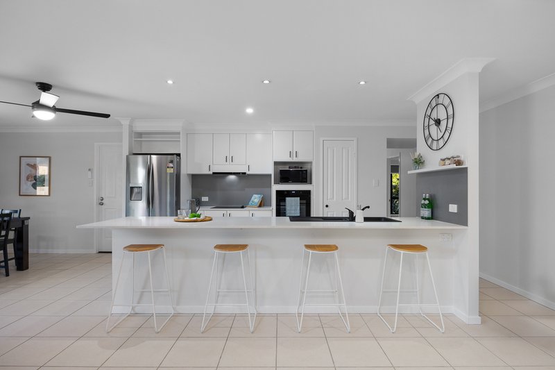 Photo - 29 Links Crescent, Joyner QLD 4500 - Image 5