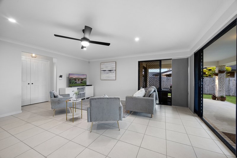 Photo - 29 Links Crescent, Joyner QLD 4500 - Image 8