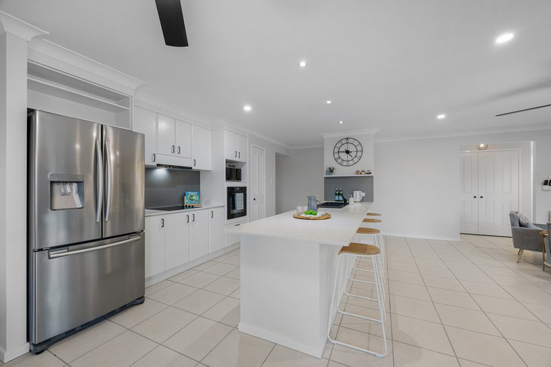 Photo - 29 Links Crescent, Joyner QLD 4500 - Image 10