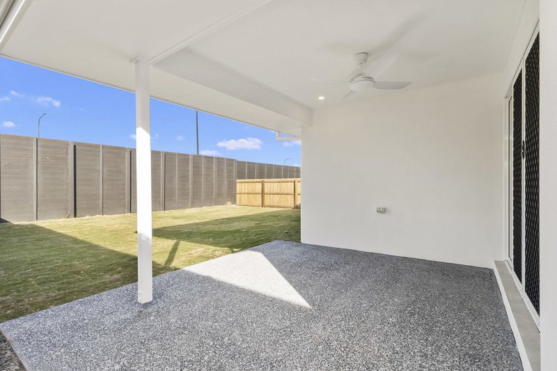 Photo - 29 Livistona Street, Redland Bay QLD 4165 - Image 16