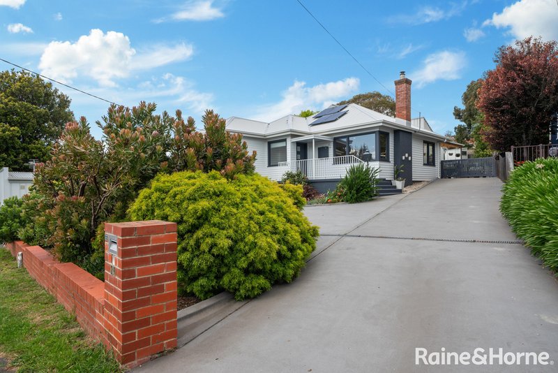 29 Loatta Road, Lindisfarne TAS 7015