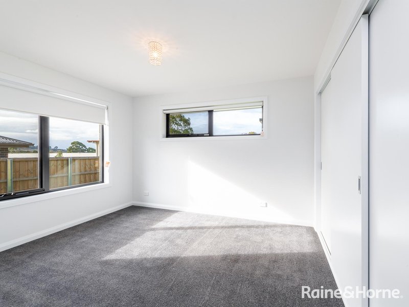 Photo - 29 Lomandra Drive, Blackmans Bay TAS 7052 - Image 12