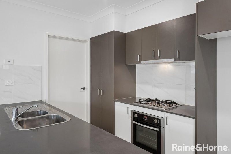Photo - 29 Lone Pine Drive, Mernda VIC 3754 - Image 12