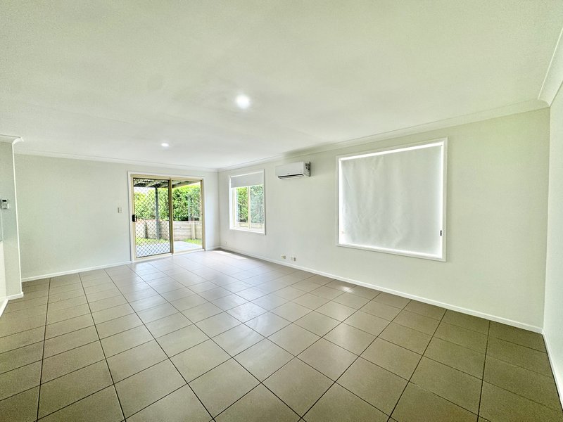 Photo - 29 Loongana Crescent, Blue Haven NSW 2262 - Image 3