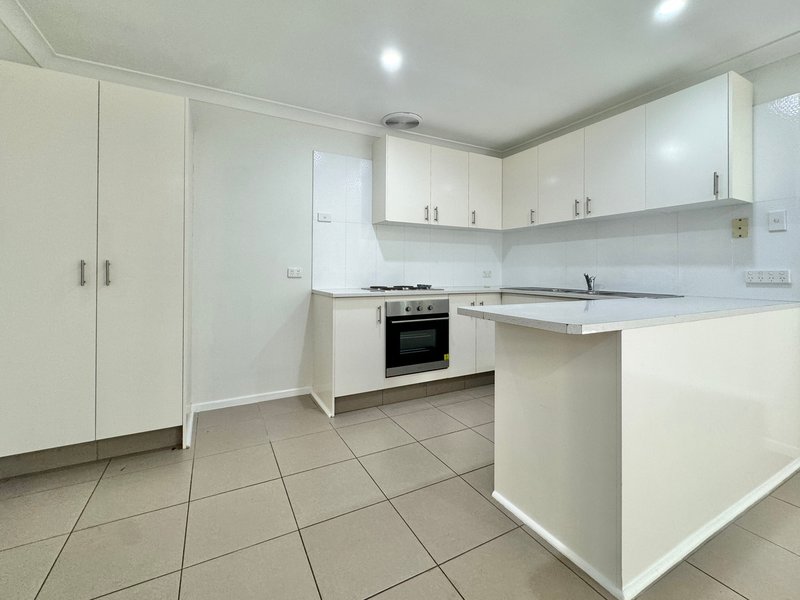 Photo - 29 Loongana Crescent, Blue Haven NSW 2262 - Image 5