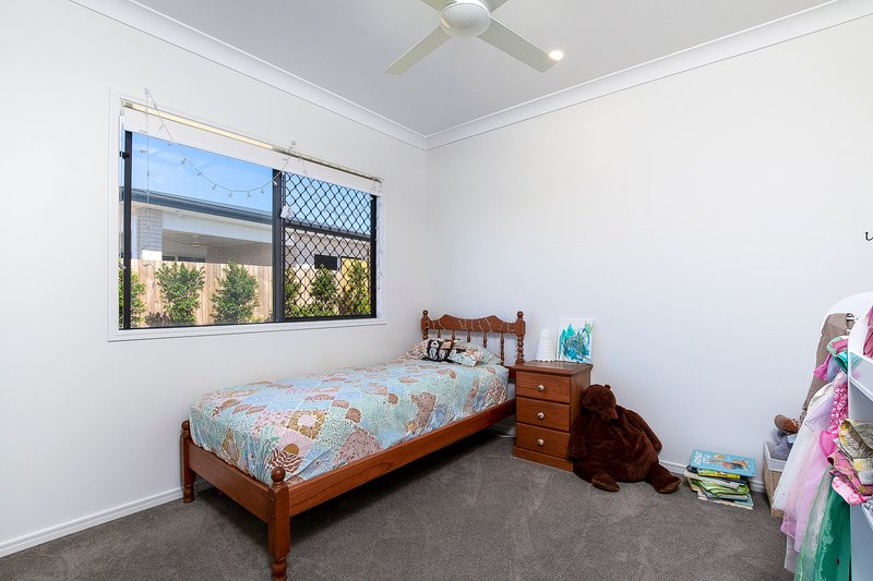 Photo - 29 Lovage Street, Greenbank QLD 4124 - Image 11