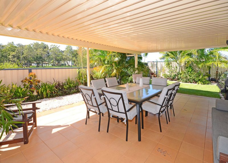 Photo - 29 Lucas Drive, Burrum Heads QLD 4659 - Image 2