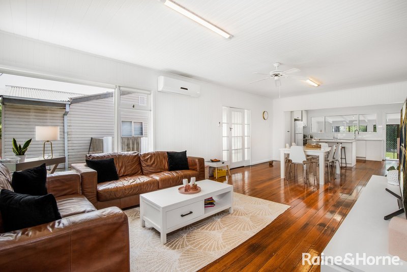 Photo - 29 Lyon Street, Rosebud VIC 3939 - Image 3