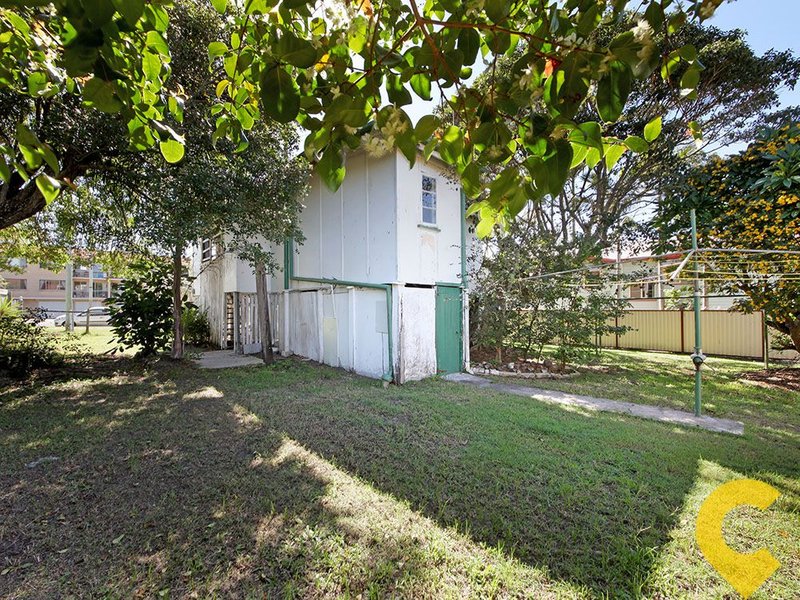 Photo - 29 Macdonnell Road, Margate QLD 4019 - Image 10