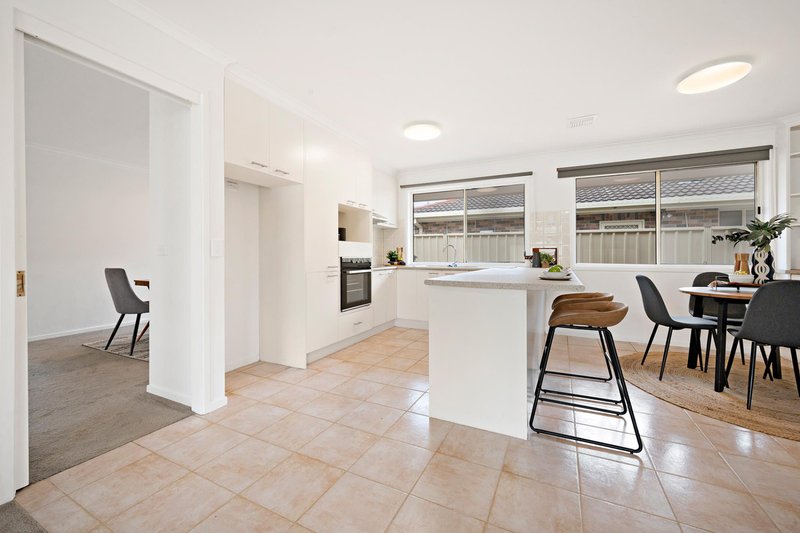 Photo - 29 Macedon Crescent, Palmerston ACT 2913 - Image 6