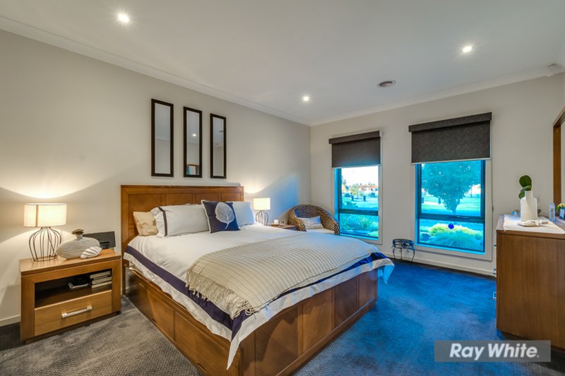 Photo - 29 Malibu Boulevard, Point Cook VIC 3030 - Image 7