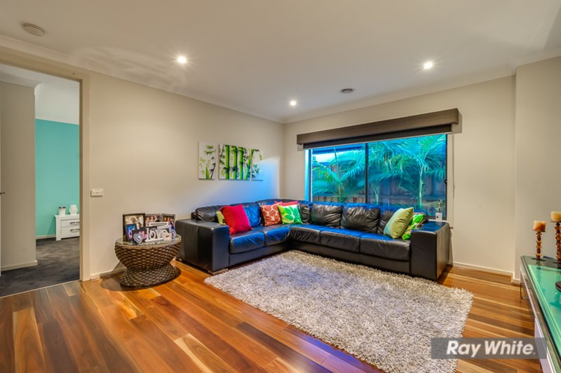 Photo - 29 Malibu Boulevard, Point Cook VIC 3030 - Image 11