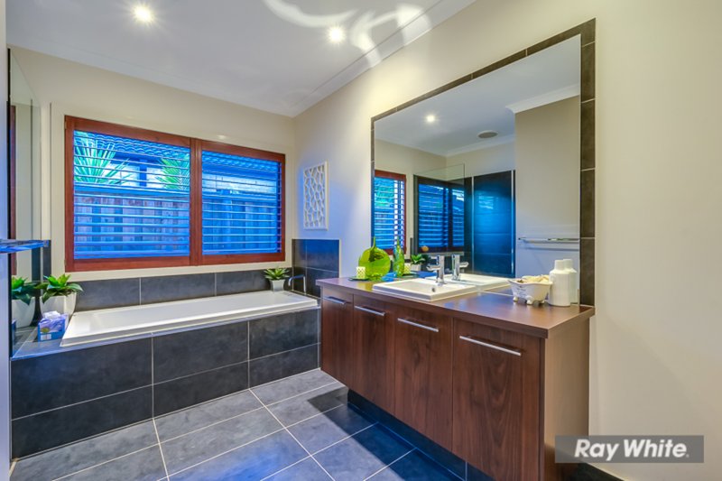 Photo - 29 Malibu Boulevard, Point Cook VIC 3030 - Image 12