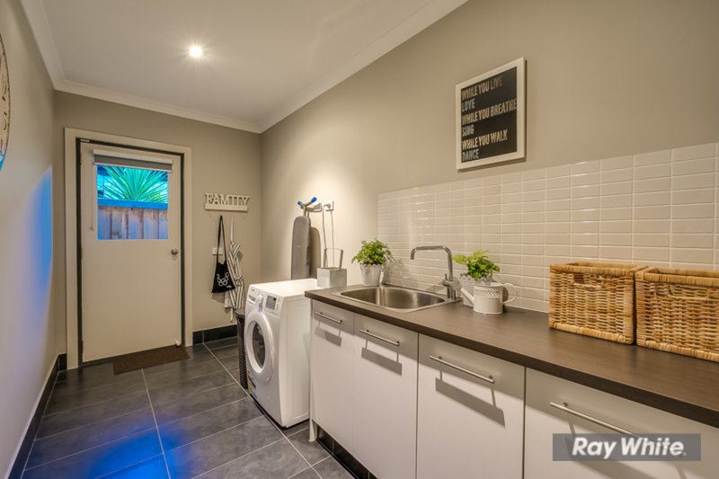 Photo - 29 Malibu Boulevard, Point Cook VIC 3030 - Image 17