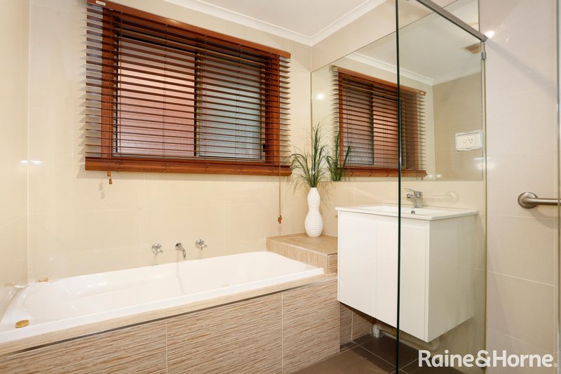 Photo - 29 Manuka Place, Meadow Heights VIC 3048 - Image 7