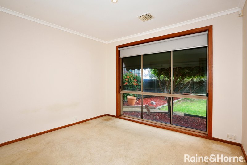 Photo - 29 Manuka Place, Meadow Heights VIC 3048 - Image 8