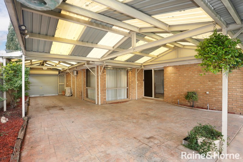 Photo - 29 Manuka Place, Meadow Heights VIC 3048 - Image 11