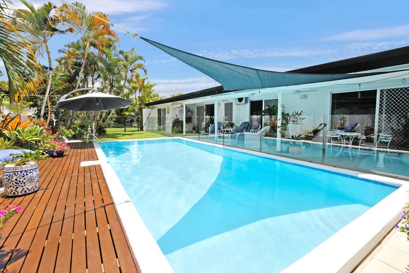 Photo - 29 Maple Street, Holloways Beach QLD 4878 - Image 12