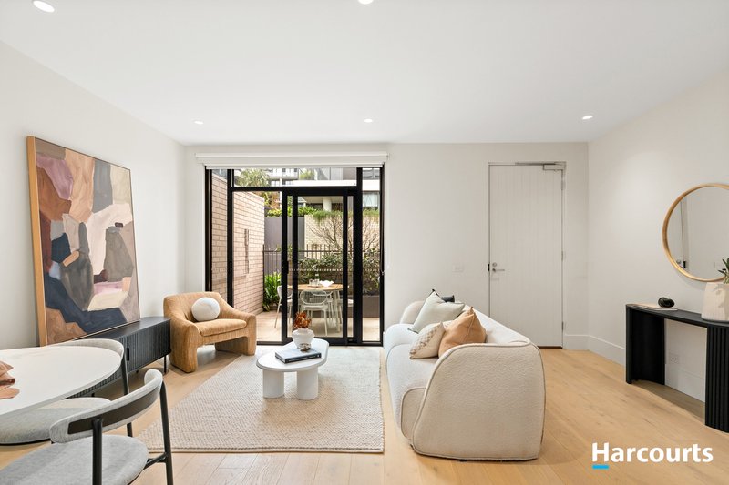 Photo - 29 Maple Walk, Moonee Ponds VIC 3039 - Image 4