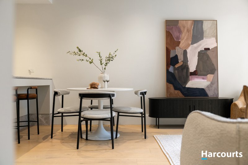 Photo - 29 Maple Walk, Moonee Ponds VIC 3039 - Image 5