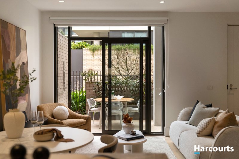 Photo - 29 Maple Walk, Moonee Ponds VIC 3039 - Image 6