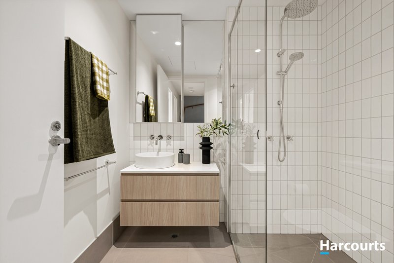 Photo - 29 Maple Walk, Moonee Ponds VIC 3039 - Image 9