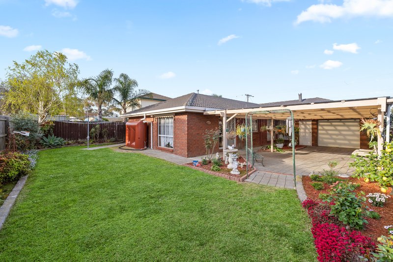 Photo - 29 Maplehurst Avenue, Hoppers Crossing VIC 3029 - Image 14