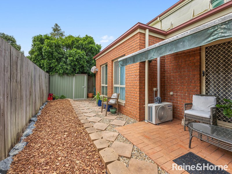 Photo - 29 Mapleton Crescent, Forest Lake QLD 4078 - Image 12