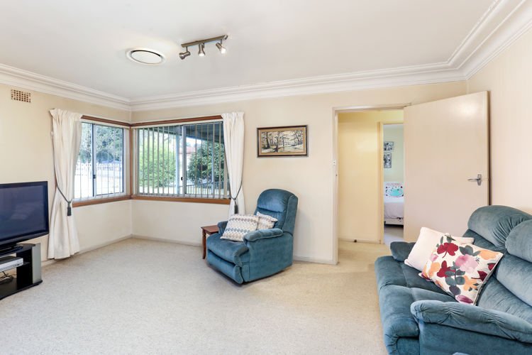 Photo - 29 Martin Crescent, Merrylands NSW 2160 - Image 7