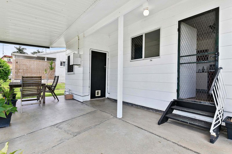 Photo - 29 Martin Street, Point Vernon QLD 4655 - Image 11