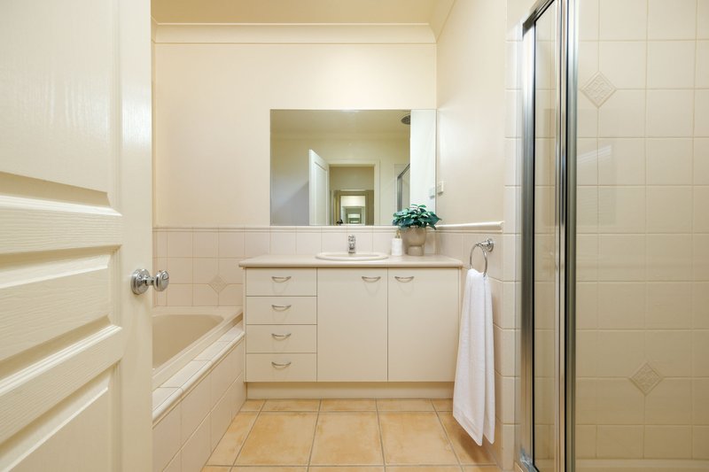 Photo - 29 Mashie Way, West Wodonga VIC 3690 - Image 15