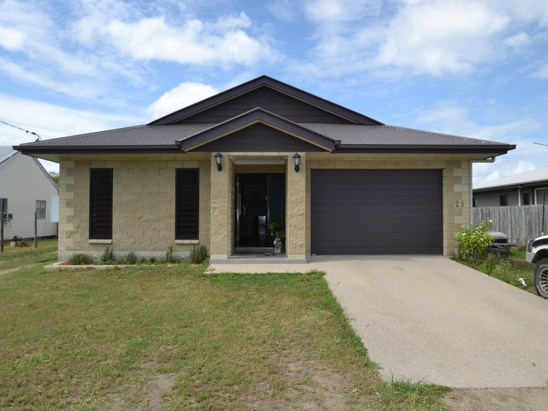 29 Matthews St , Bowen QLD 4805